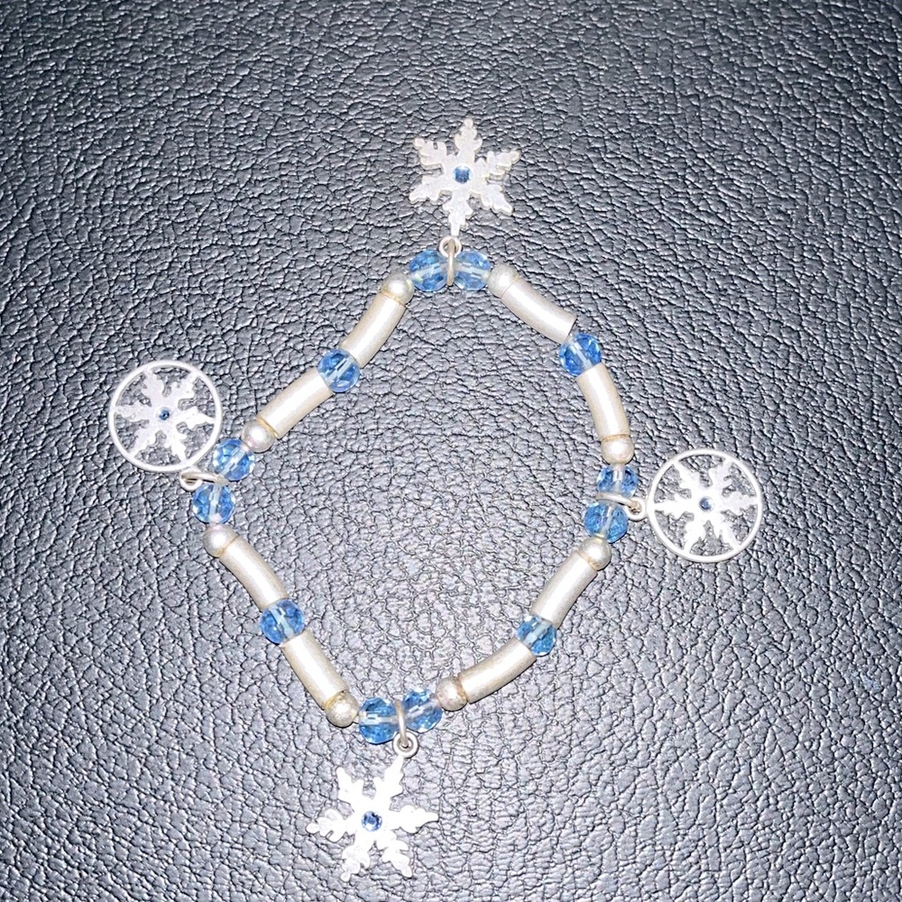 Silver snowflake bracelet